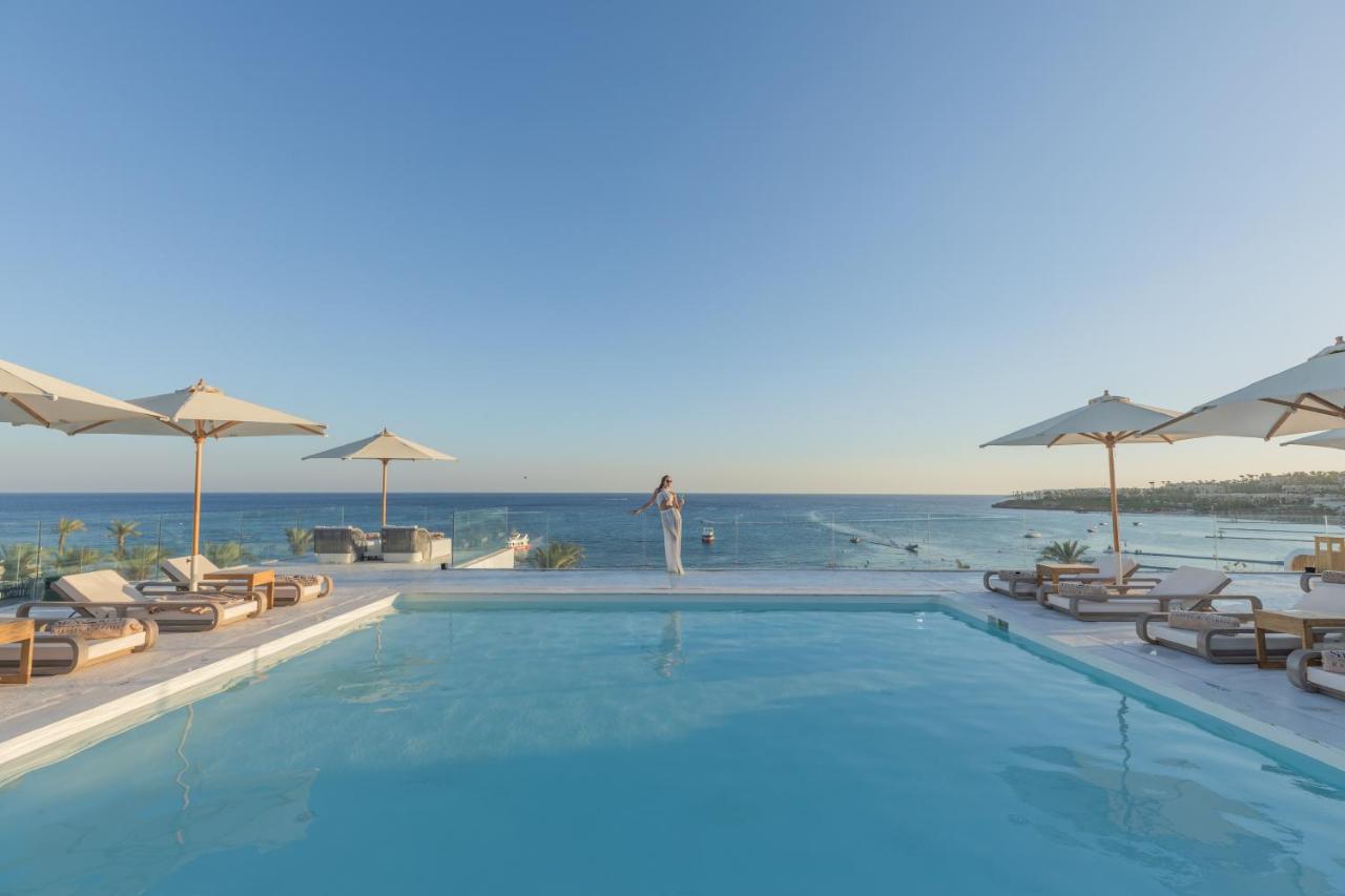 White Hills Private Pool VIP